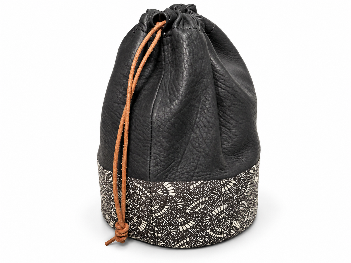 Edo Komon Drawstring Pouch, Black — product view